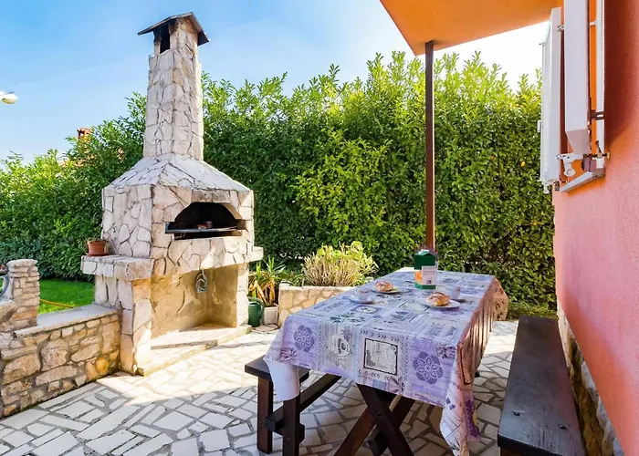 Jere-1 By Interhome Apartment Pula