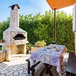 Jere-1 By Interhome Apartamento Pula