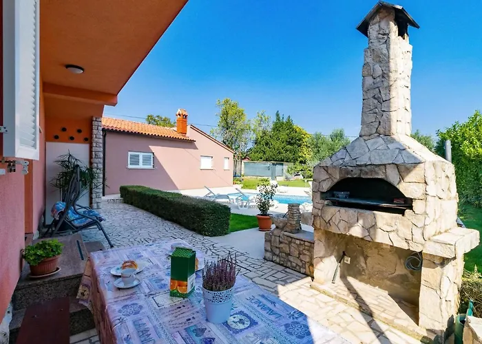 Jere-1 By Interhome Apartman Póla