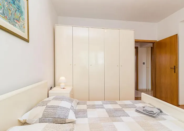 Jere-1 By Interhome *