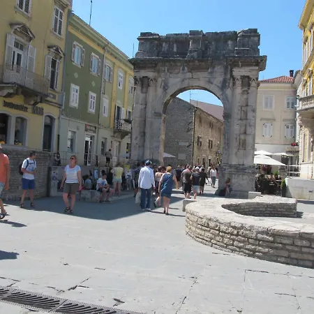 Апартаменти Jere-1 By Interhome *